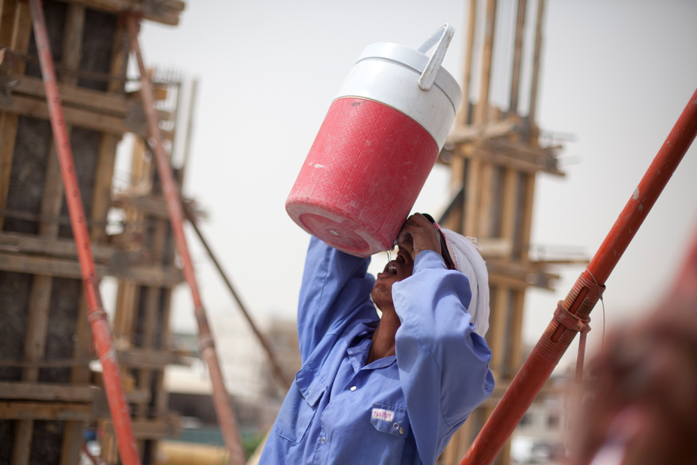 La température sur les chantiers peut atteindre 50 degrés à l'ombre.