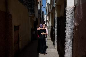 Najat Anwar, PrÃ©sidente de l'association la mÃ¨re d'une victime, dans la medina de Rabat.