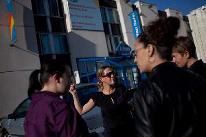 Une Ã©quipe de la BPM se rend sur le lieu d'un viol, en prÃ©sence de la mineur victime.